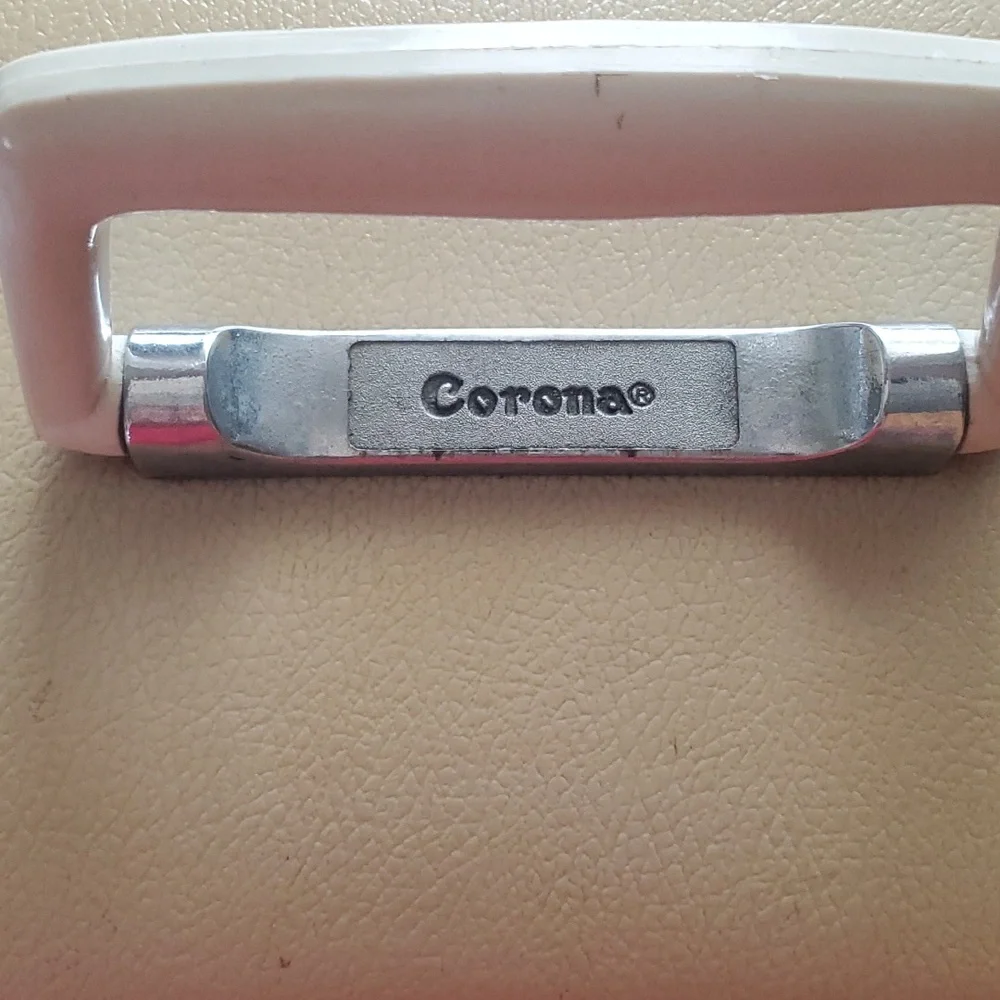 BEIGE VINTAGE CORONA HARD-CASE